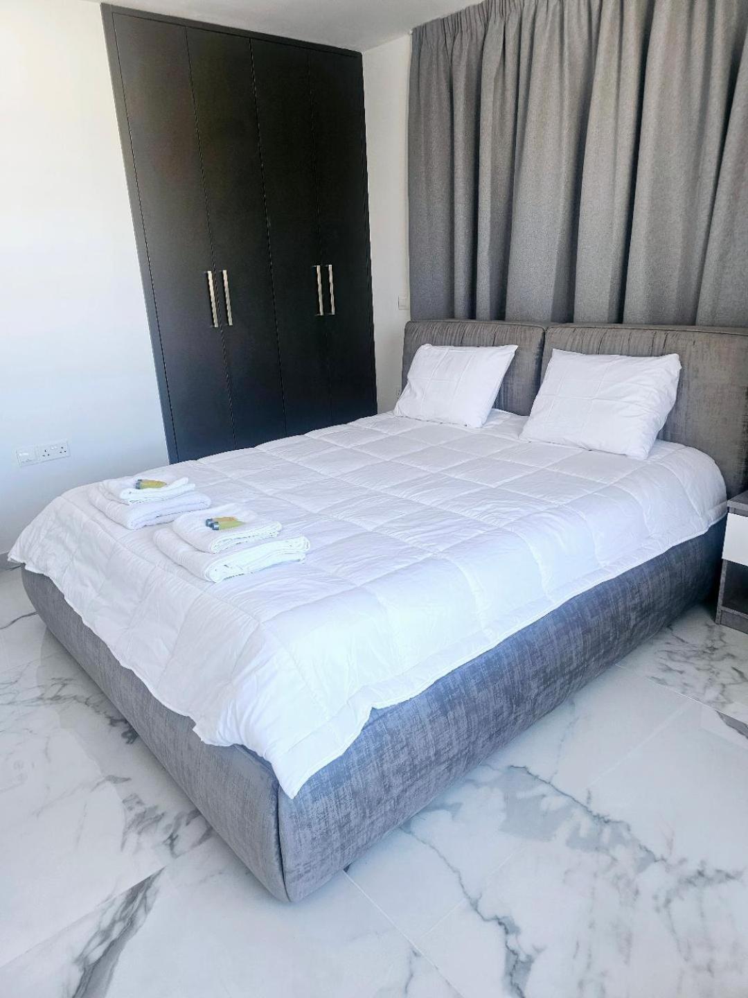 Deluxe Apartment Paphos Eksteriør billede
