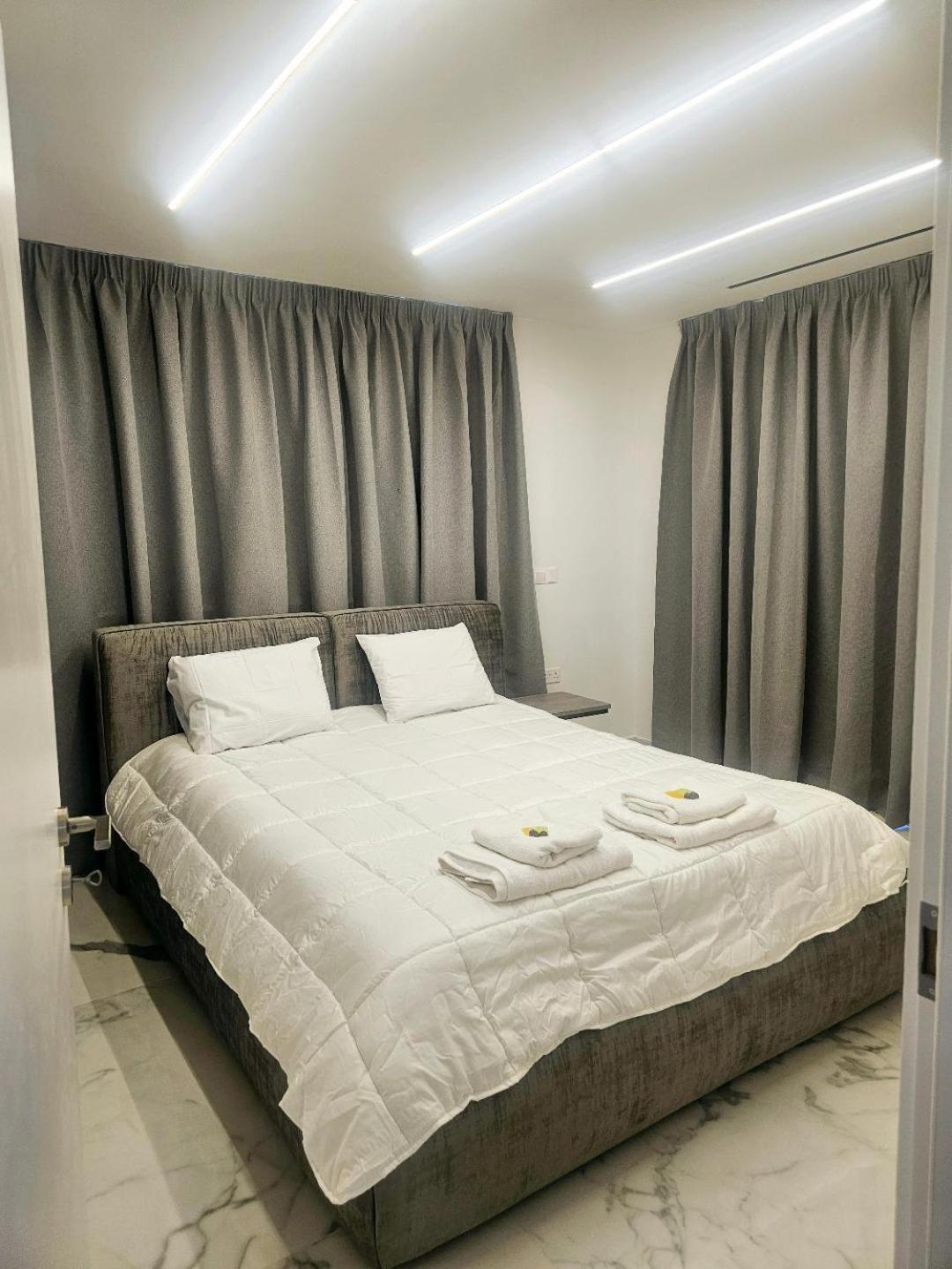 Deluxe Apartment Paphos Eksteriør billede