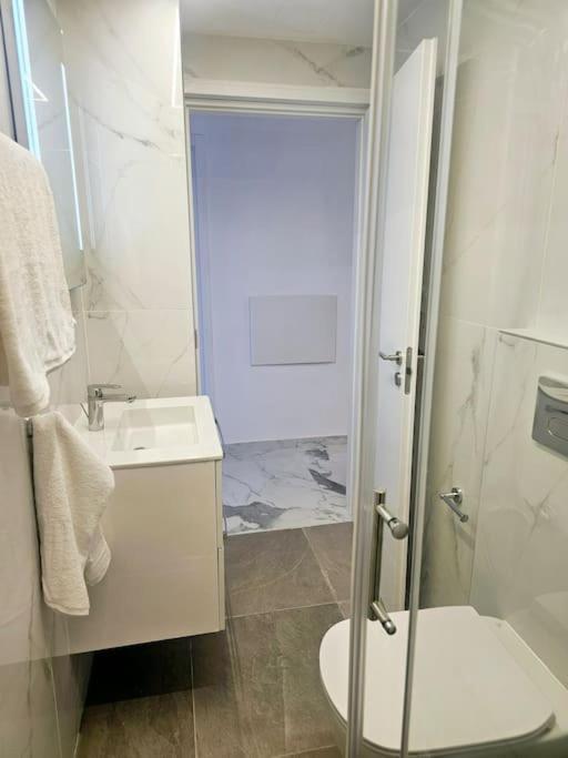 Deluxe Apartment Paphos Eksteriør billede