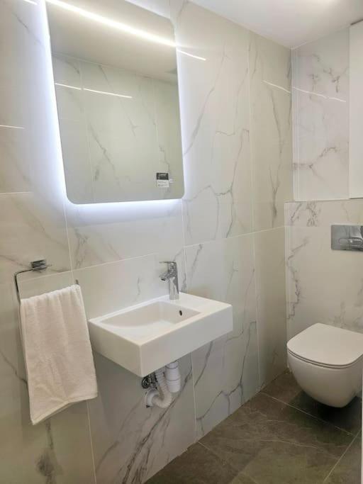 Deluxe Apartment Paphos Eksteriør billede