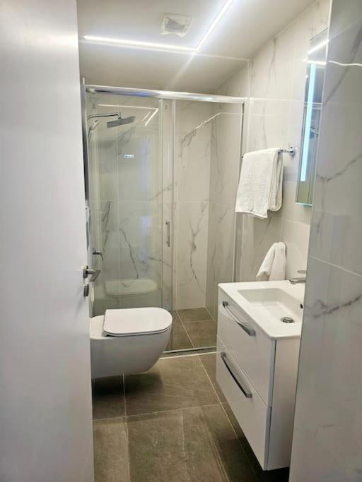 Deluxe Apartment Paphos Eksteriør billede