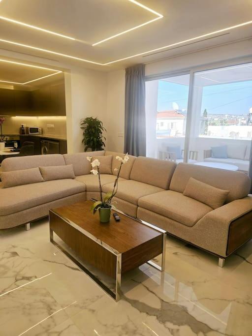 Deluxe Apartment Paphos Eksteriør billede